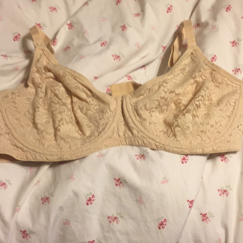 Nursing bra size 40 DDD